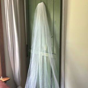 Cathedral length Veil